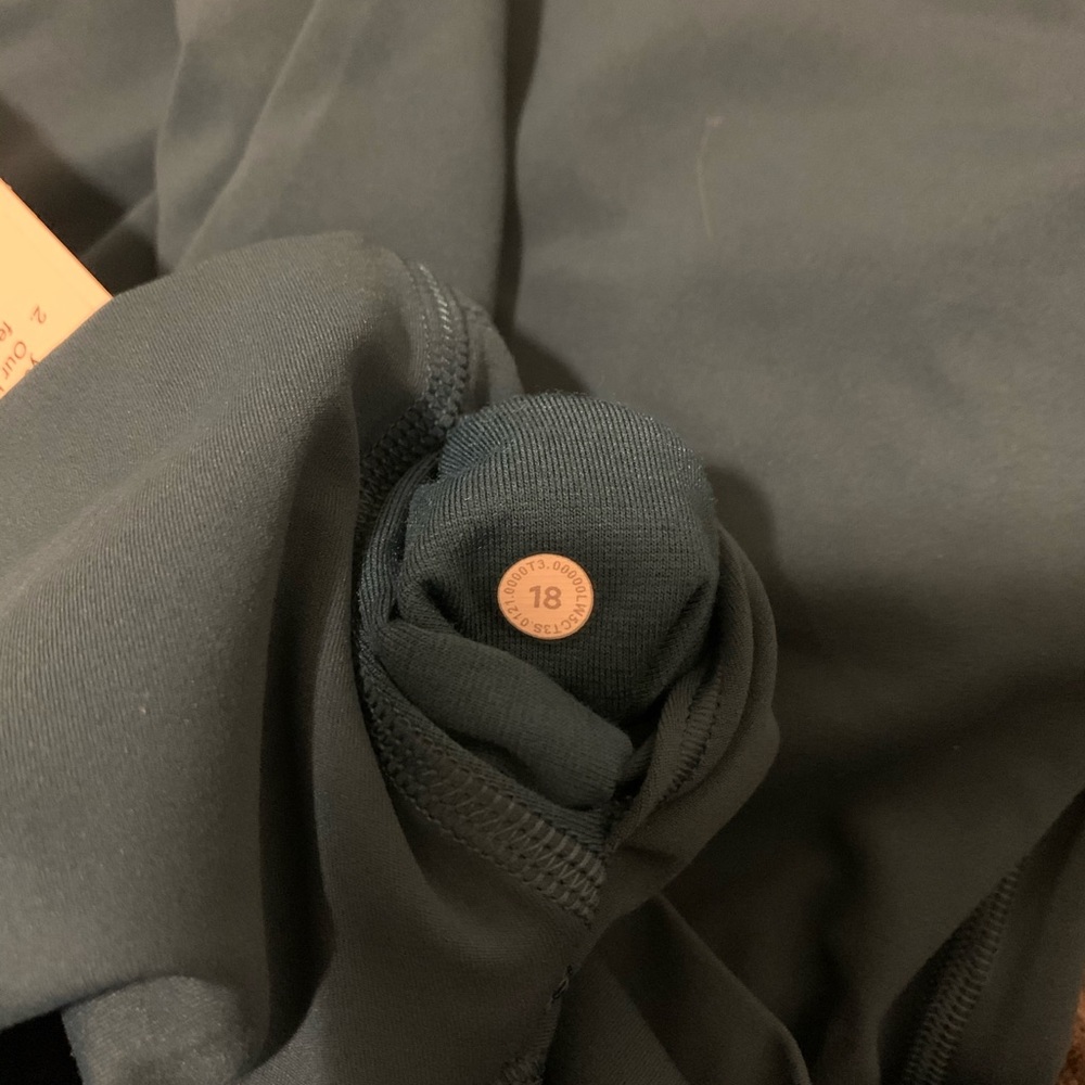 Lululemon align hr pant 25” - Picture 6 of 6